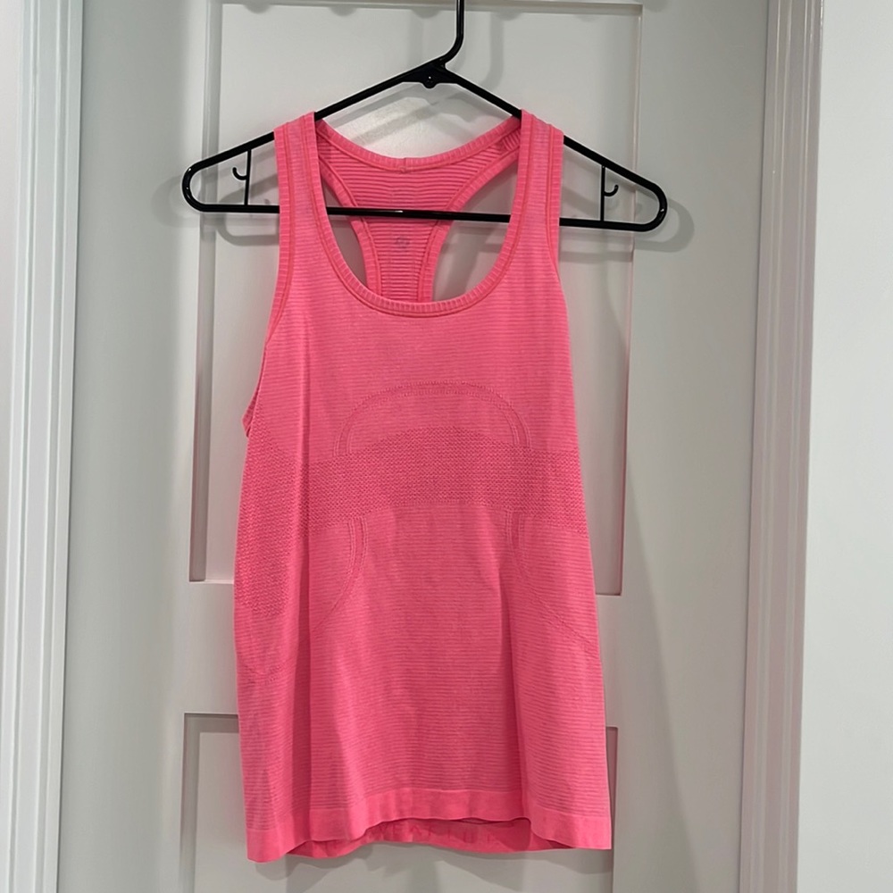 Lululemon workout tank